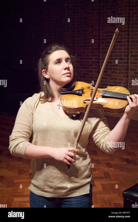 chloe hanslip violin